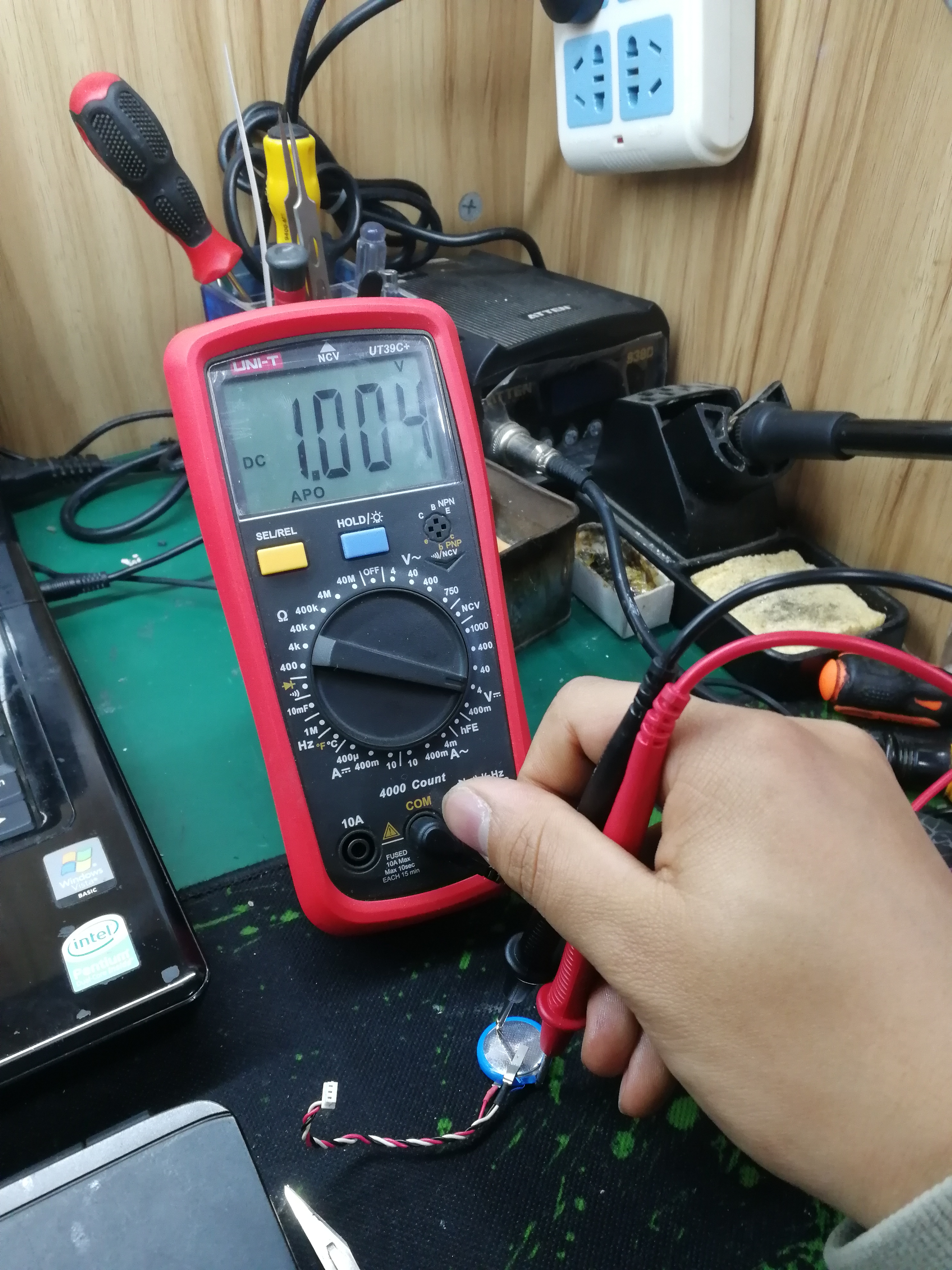 戴尔纯蓝屏无限重启怎么解决,戴尔开机蓝屏无限重启怎么解决