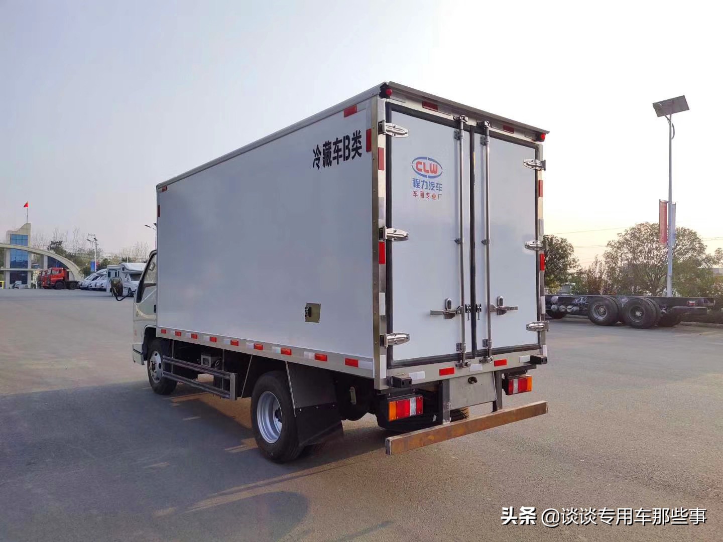 江铃新款国六冷藏车,国六江铃顺达宽体气刹冷藏车