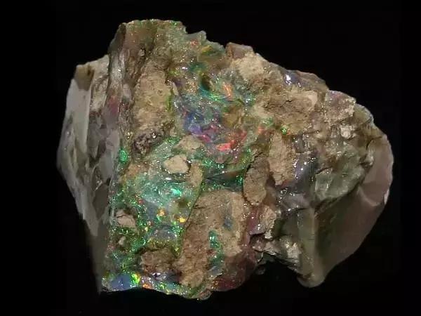 欧泊宝石黑色,好看的欧泊宝石