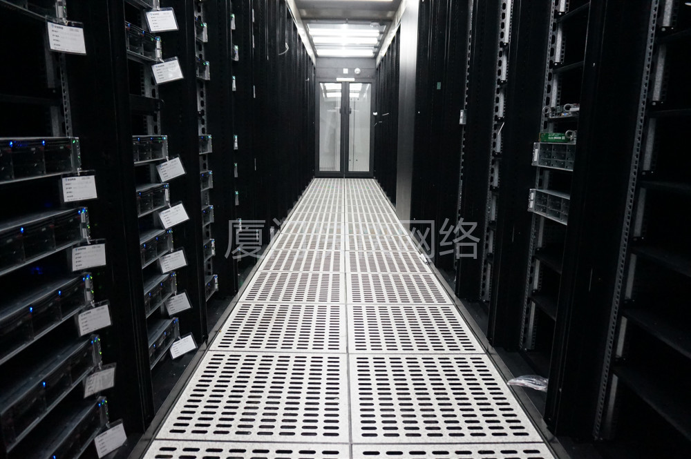 传统数据中心主要有哪两种模式,服务器托管数据中心的好处