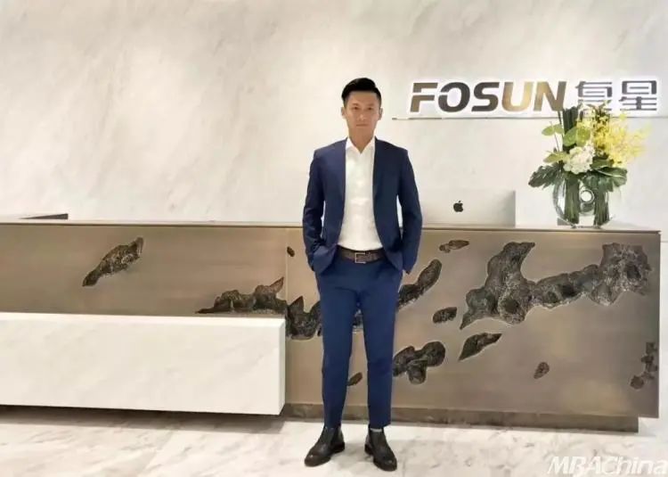 一个小镇姑娘逆袭,小镇青年逆袭的故事