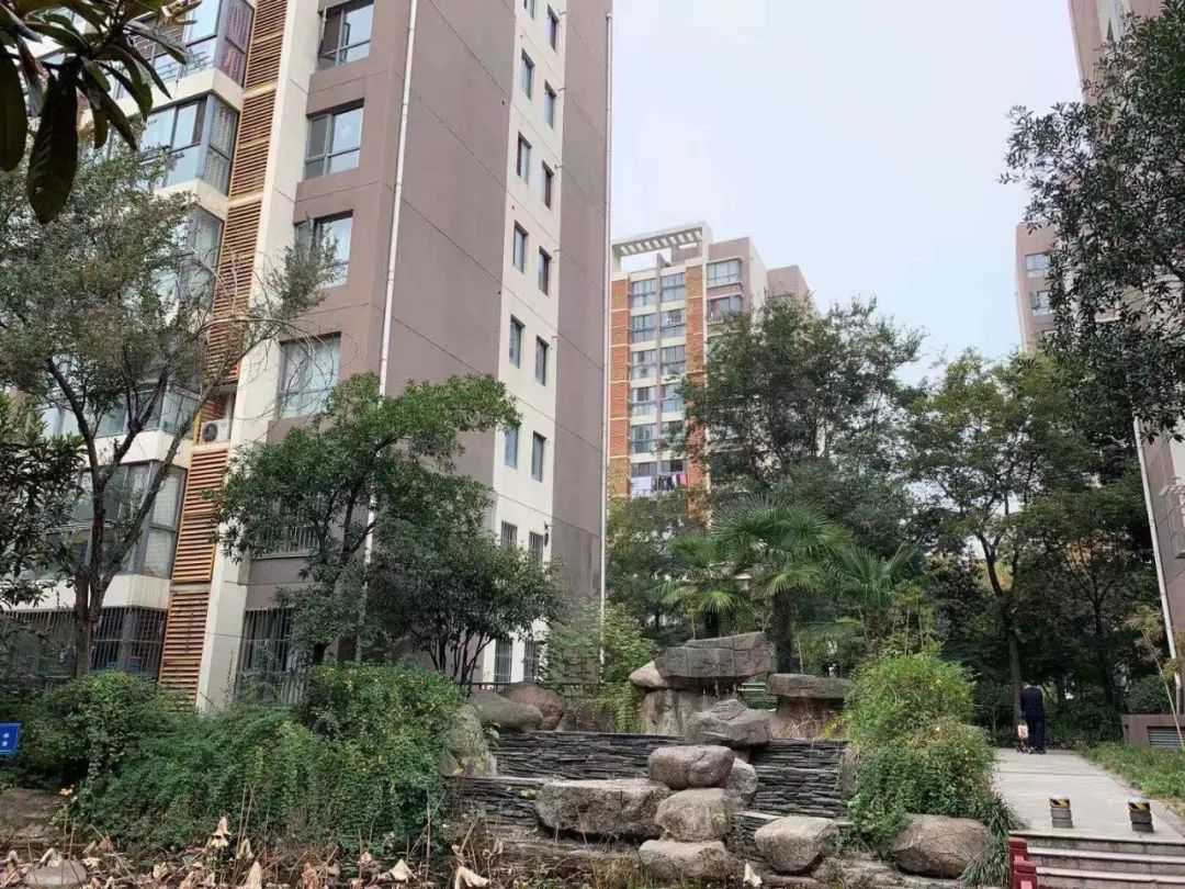 南京阿尔卡迪亚小区绿化率,荣盛阿尔卡迪亚小区环境