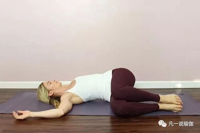 背部沉重、僵硬、发紧？这6个瑜伽动作可以帮助你缓解背部不适