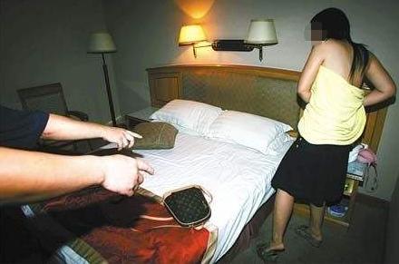 女大学生做兼职结果很悲哀,女大学生做兼职被人误会