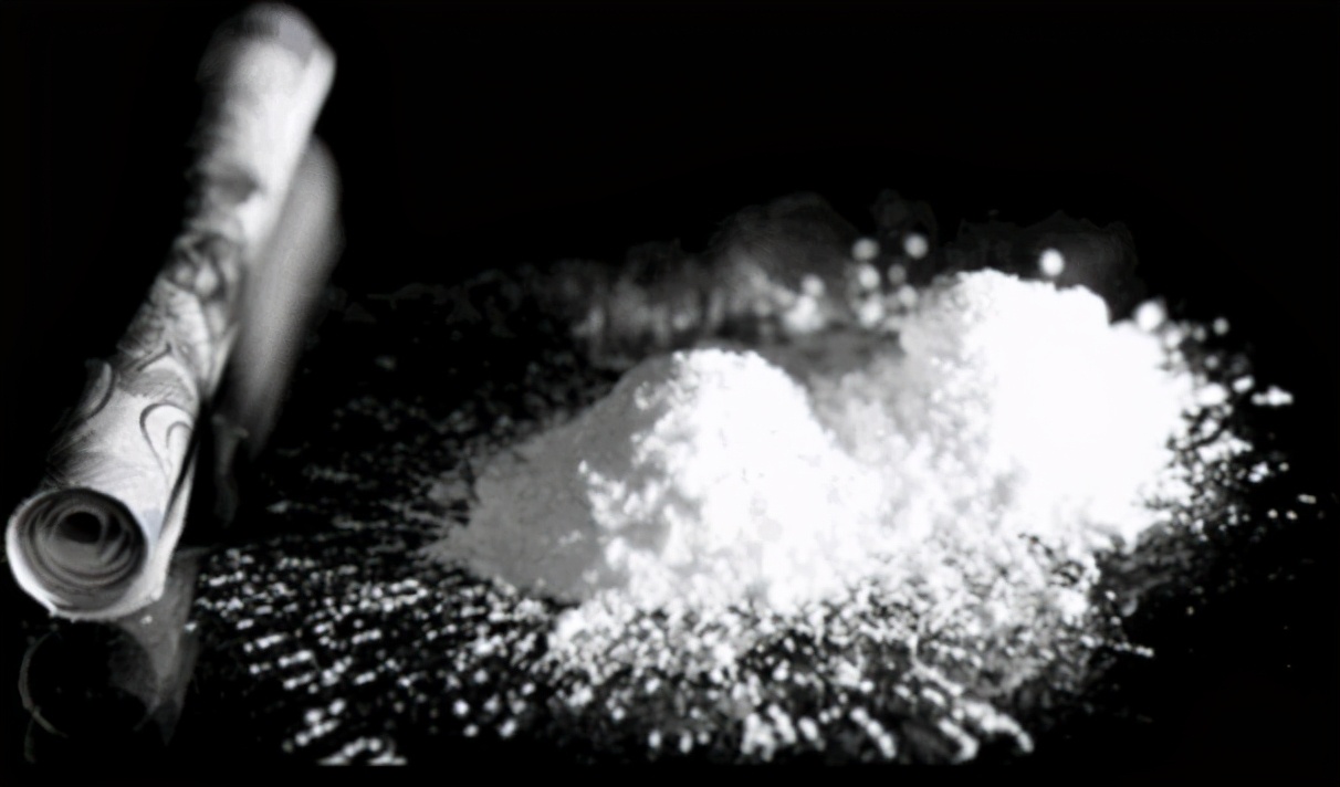 给公主治性冷淡，跟爱因斯坦互怼，弗洛伊德还干过多少奇葩事？