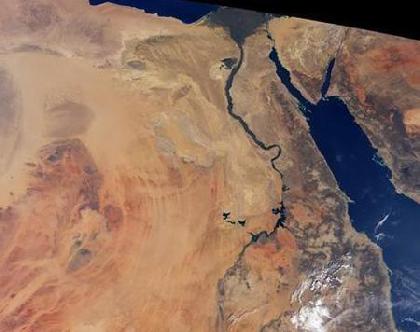 沙漠什么矿产最丰富,沙漠最大的资源