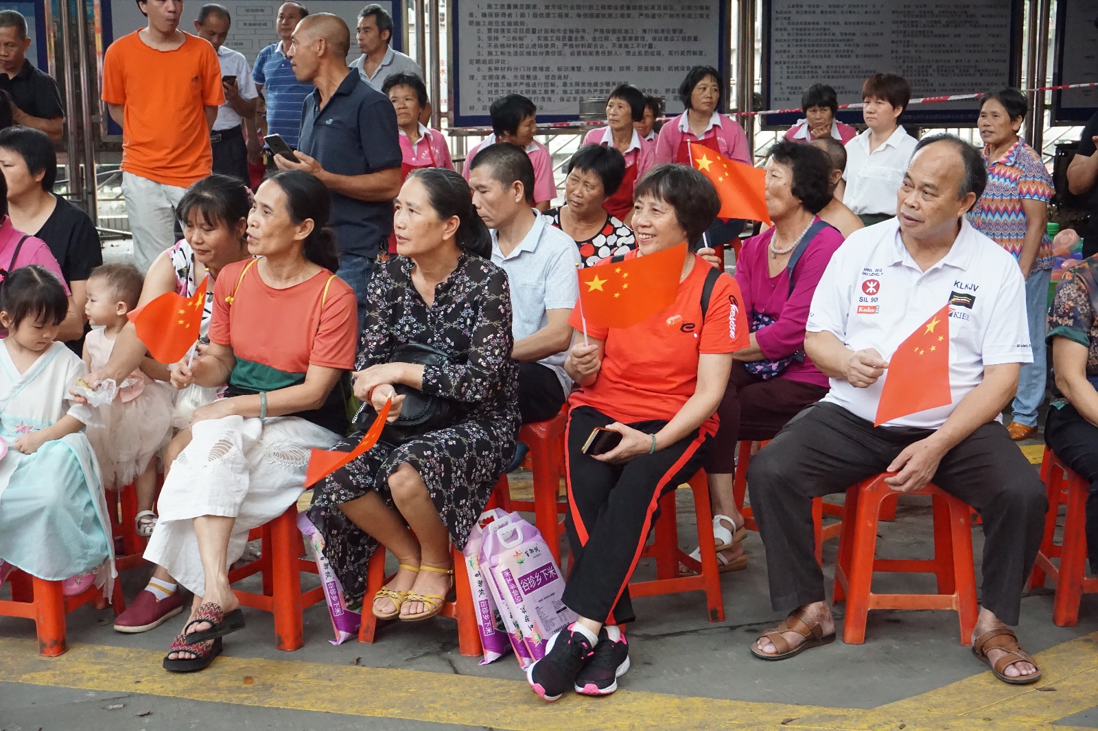 天河｜热闹！一洞公祠重阳敬老摆70多围，老人家笑到“见牙唔见眼”