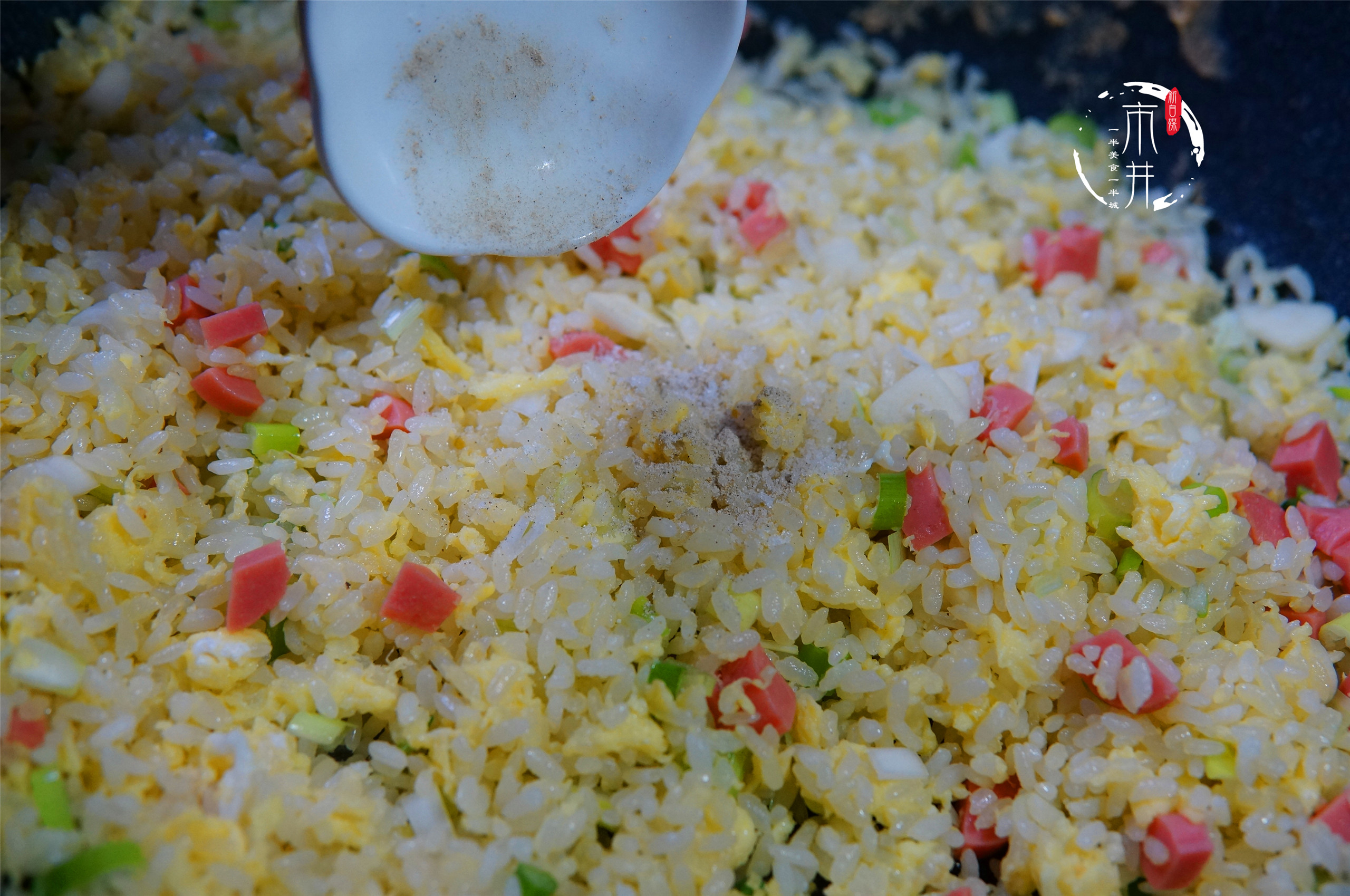 蛋炒饭米饭太黏了如何让米饭变干,蛋炒饭不放鸡蛋会粘锅是怎么回事