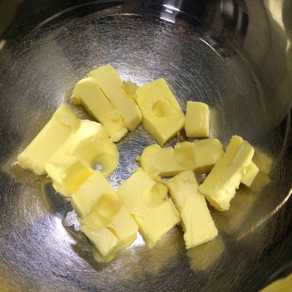 甜品适合用怎么样的黄油,为什么甜品都要用黄油