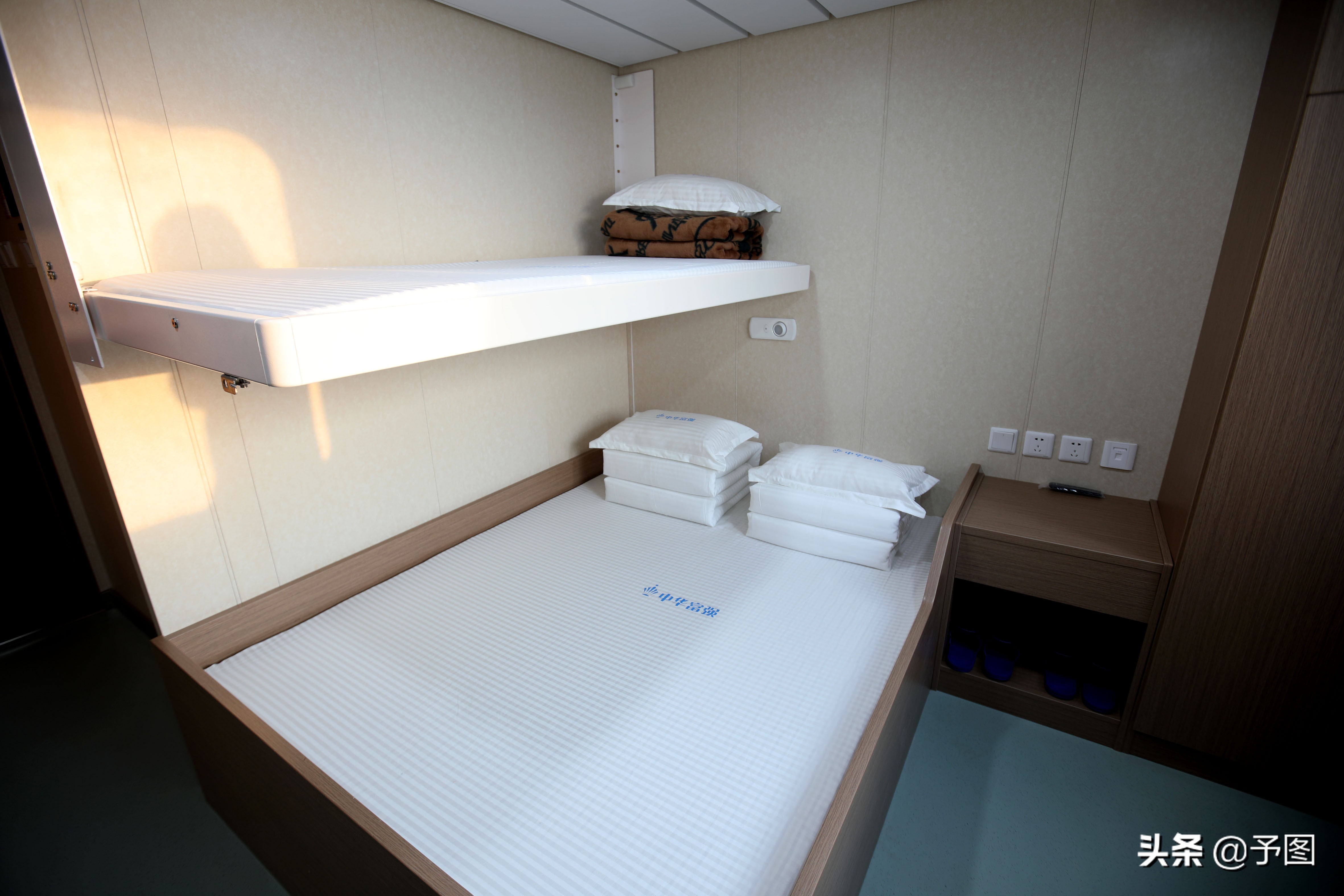 造价上亿的豪华游轮,114万吨豪华邮轮