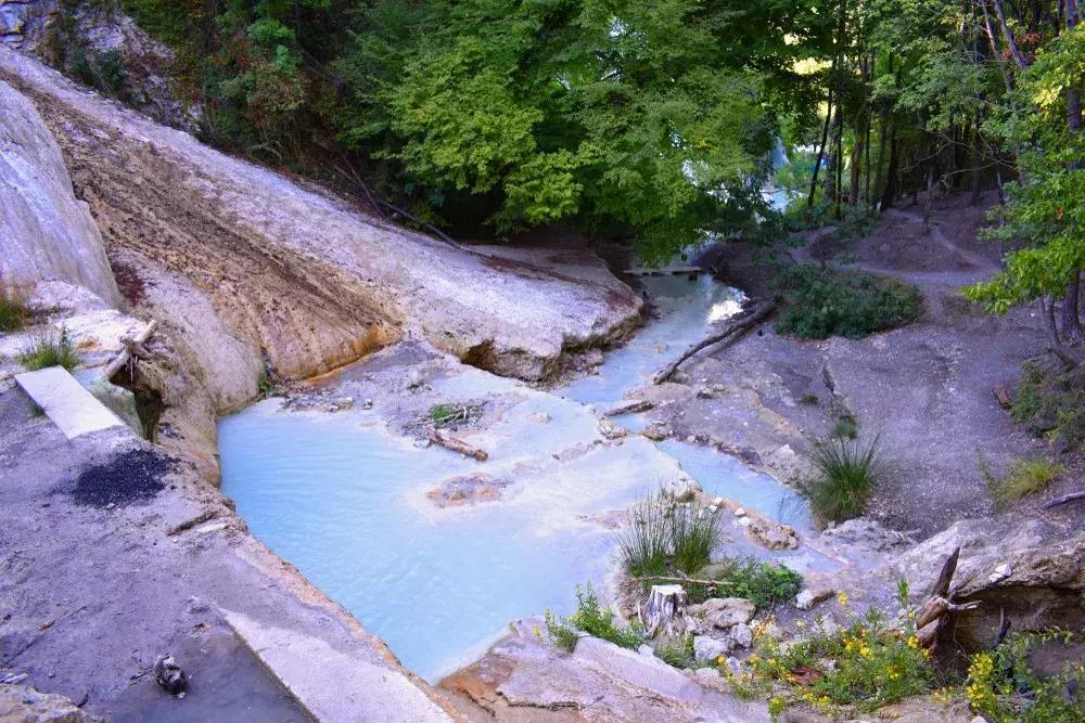 夏季温泉攻略推荐,10月1日温泉推荐