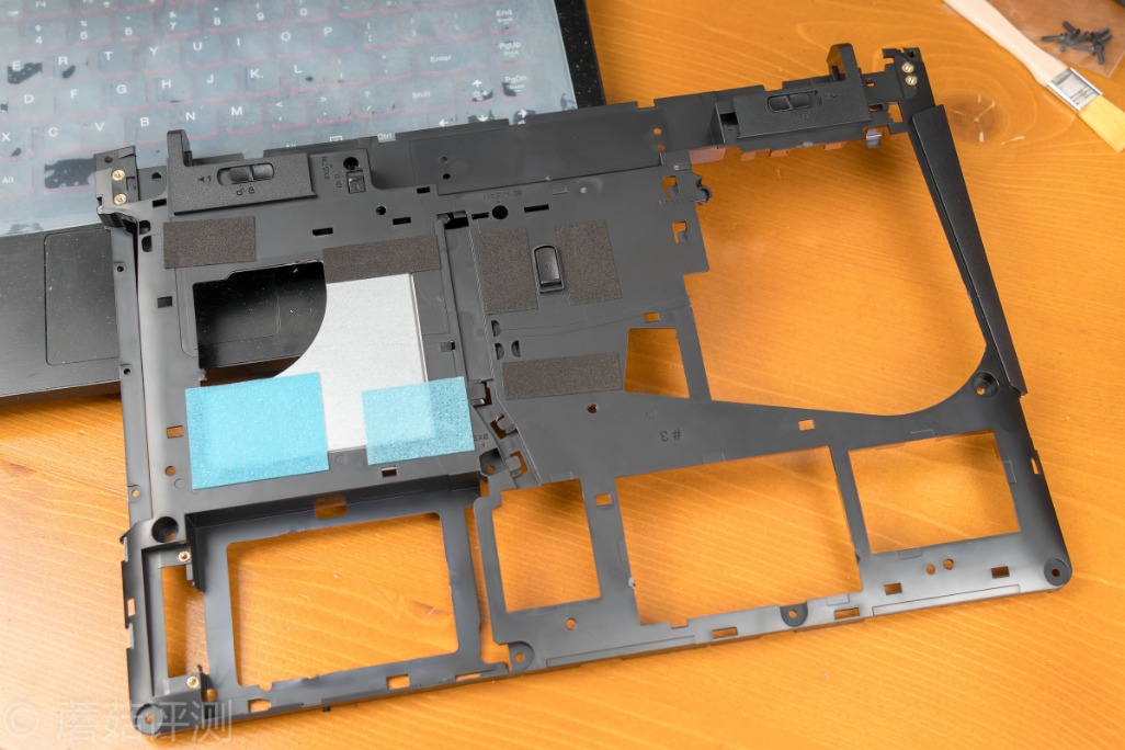 转轴断了维修多少钱,联想y400转轴