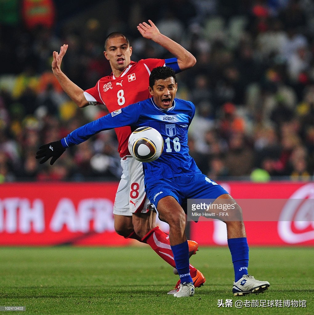 梅西夺大力神杯球鞋价值,梅西美洲杯签名球鞋