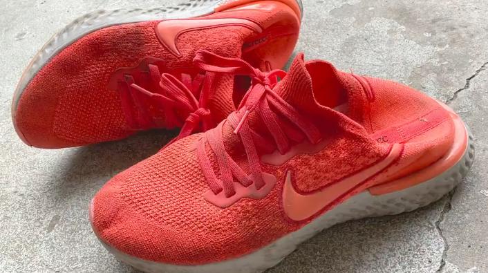 进口的“足力健”真香啊！耐克的一脚蹬，让多少人心动了？