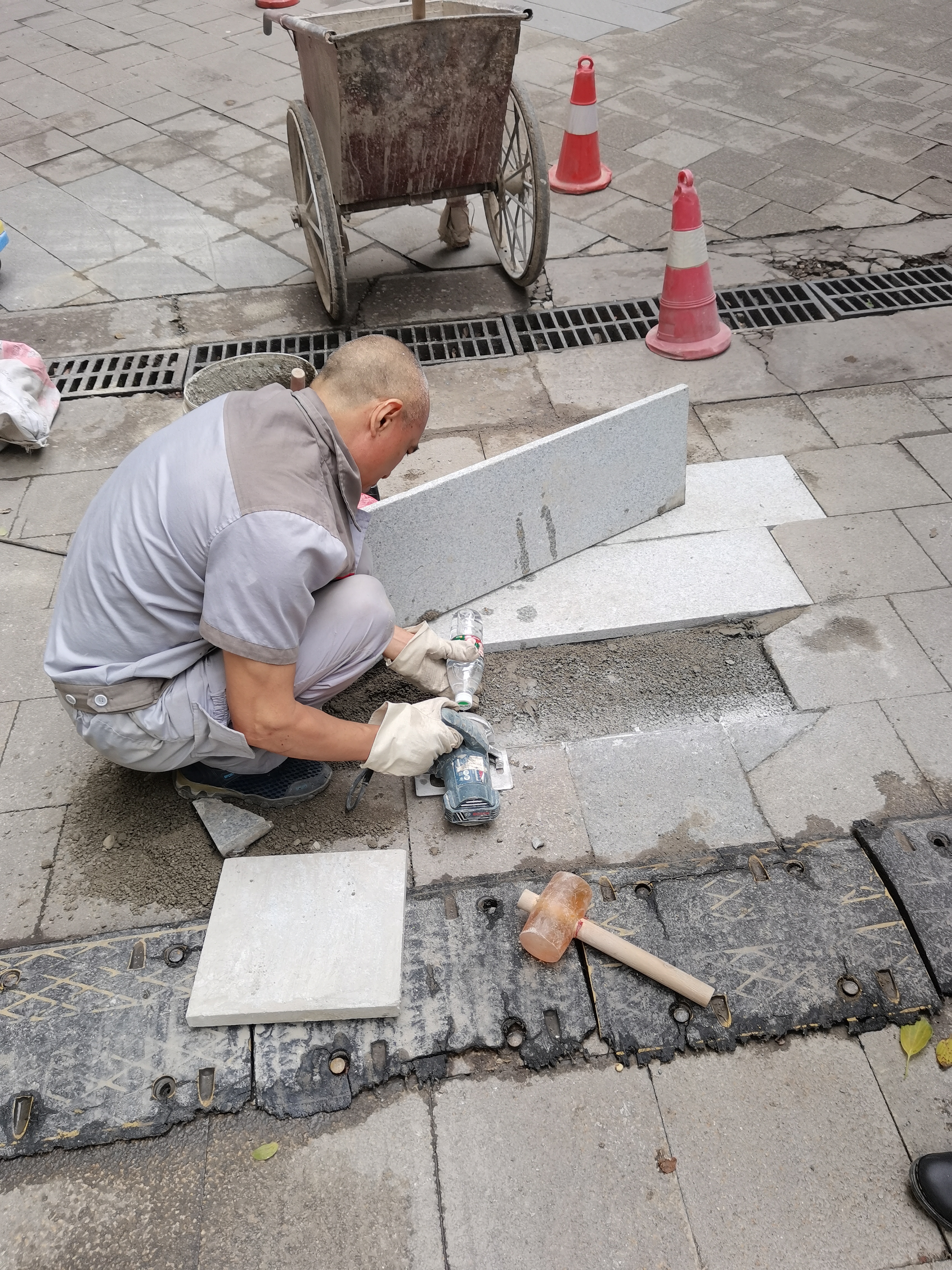 小何师傅电器维修,小何师傅的作品