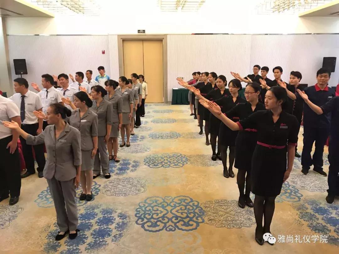 宾至如归，优雅随行｜武汉荷田大酒店《五星服务礼仪》精彩花絮