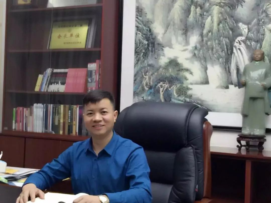 陈贵雄与杜鹃鸟,杜鹃鸟董事长陈贵雄