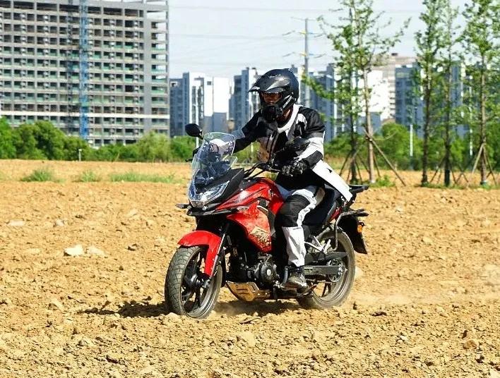 胖虎试驾：新大洲本田CBF190X终于不再是街车换壳了