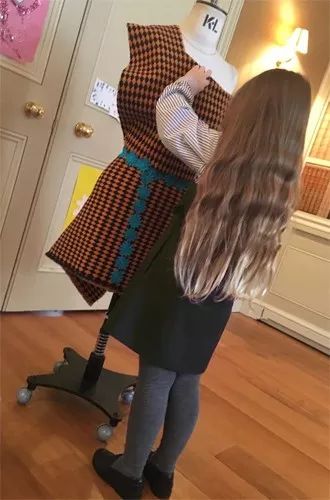 小七在学校里过生日,小七去贵族学校上学