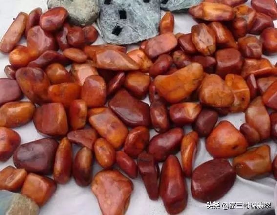 翡翠原石高温加热后会怎样,翡翠可以承受多少热度