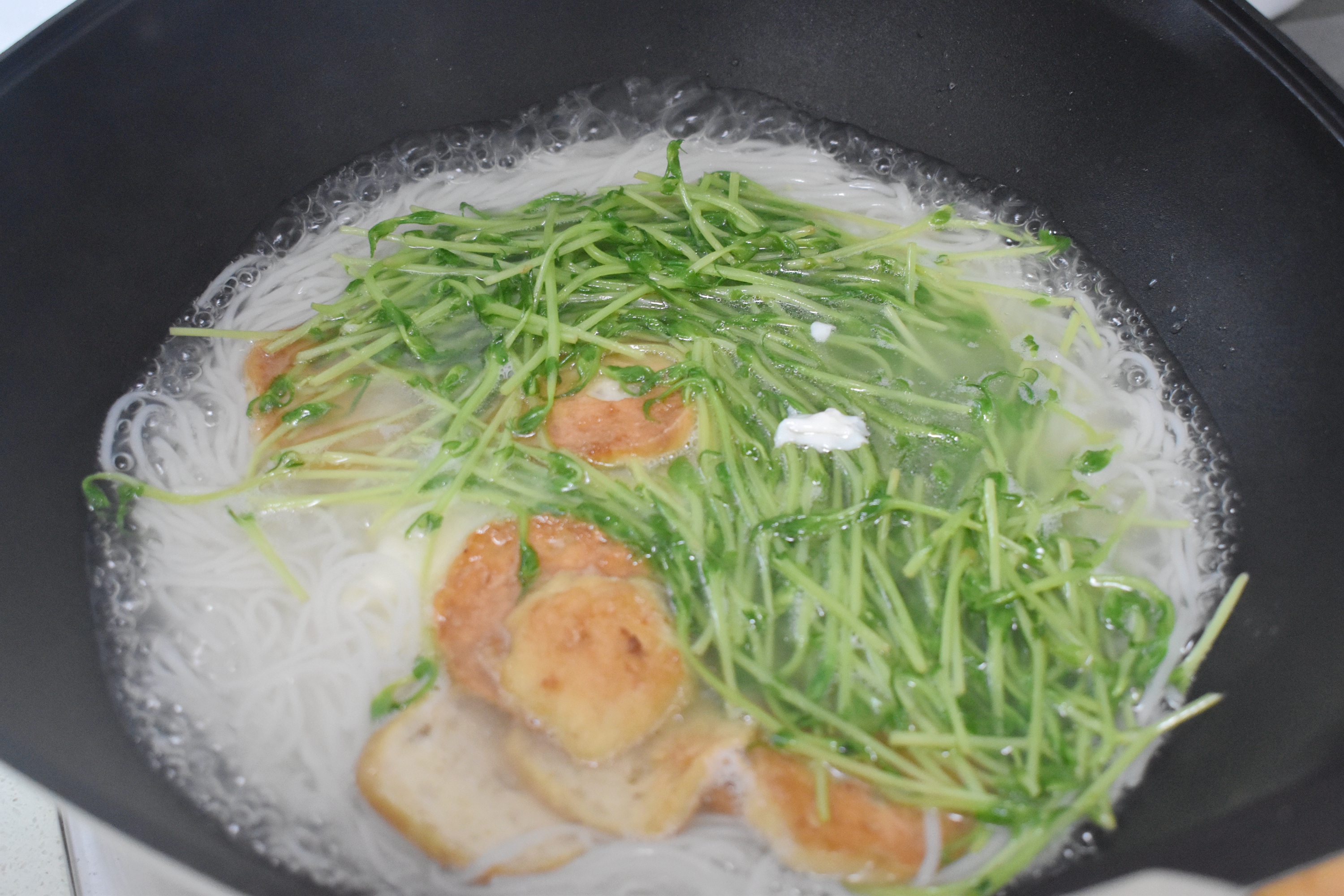 米粉这样煮比螺蛳粉还美味,怎么煮一碗米粉好吃