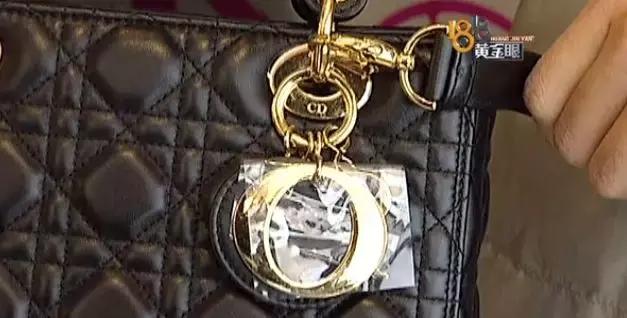 三万多块钱买的迪奥戴妃,迪奥戴妃包掉皮