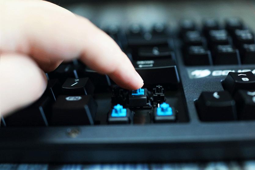 樱桃键盘87键推荐,磁轴键盘手感和机械键盘手感一样