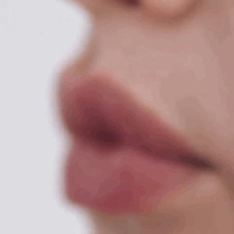 全网爆火彩妆,supreme粉底液