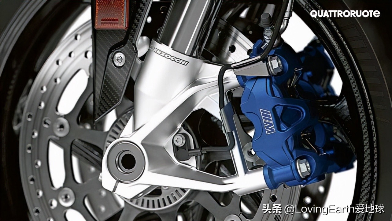 宝马摩托m1000rr雷霆版,宝马m1000rr红色摩托赛车试跑