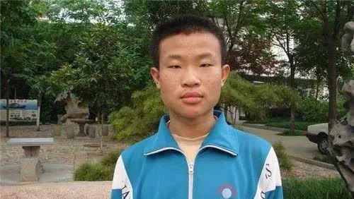 北大韦神被曝遭学生严重退课,被高估的北大韦神名不符实