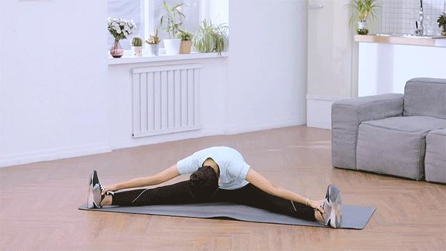 初中课间拉伸操完整版,大课间放松拉伸单人展示