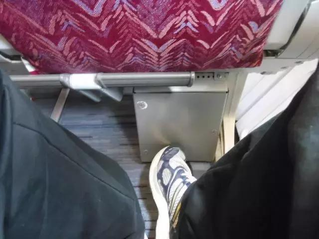 学生坐飞机要选什么航空,英国留学生坐飞机怎么选座位