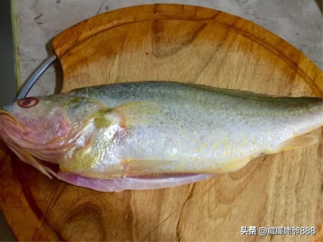 大厨教你炖黄花鱼,香嫩入味还不腥的炖鱼