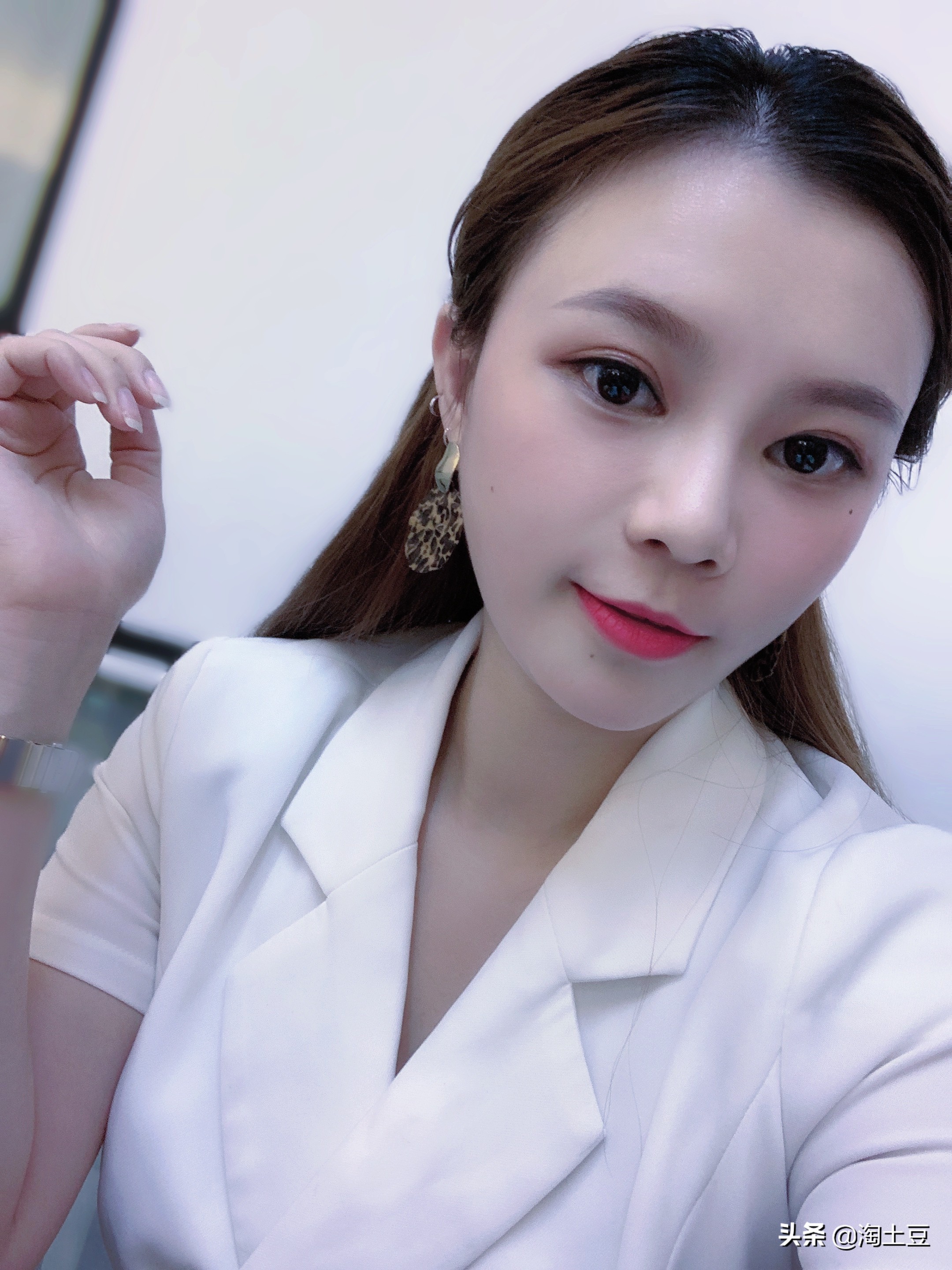 纹唇不肿,纹唇不肿不痛后期会上色吗