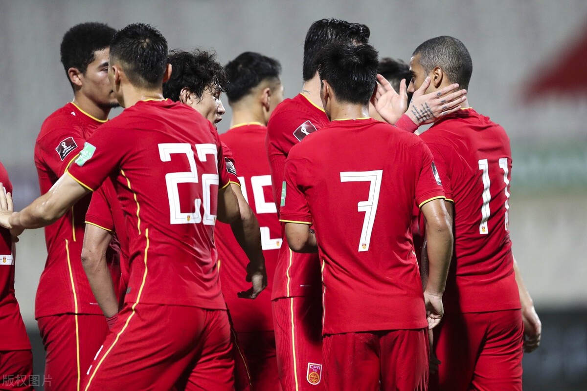 武磊双响献绝杀国足3:2击败越南,国足3比2越南武磊绝杀球