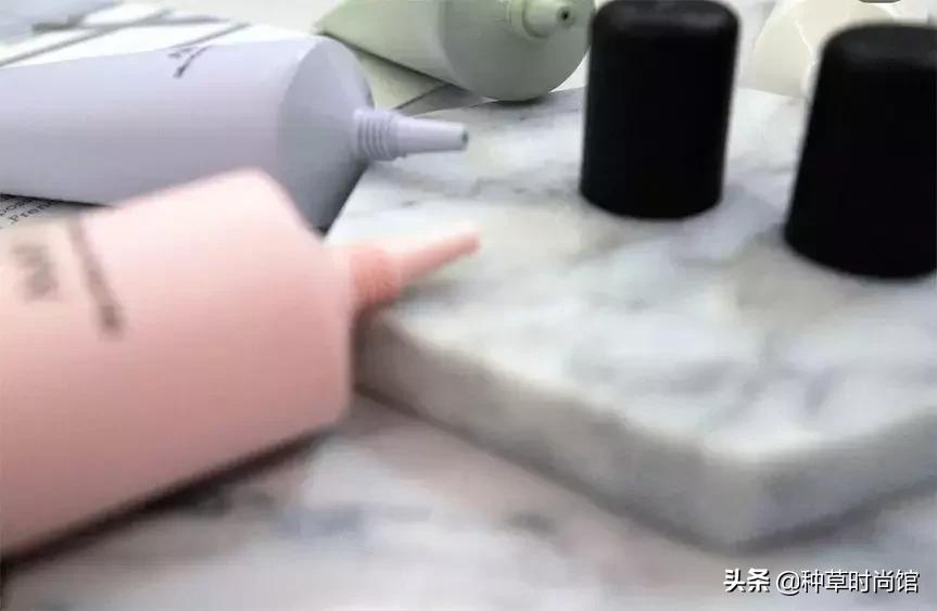 妆前涂太多底妆会怎样,妆前底妆少