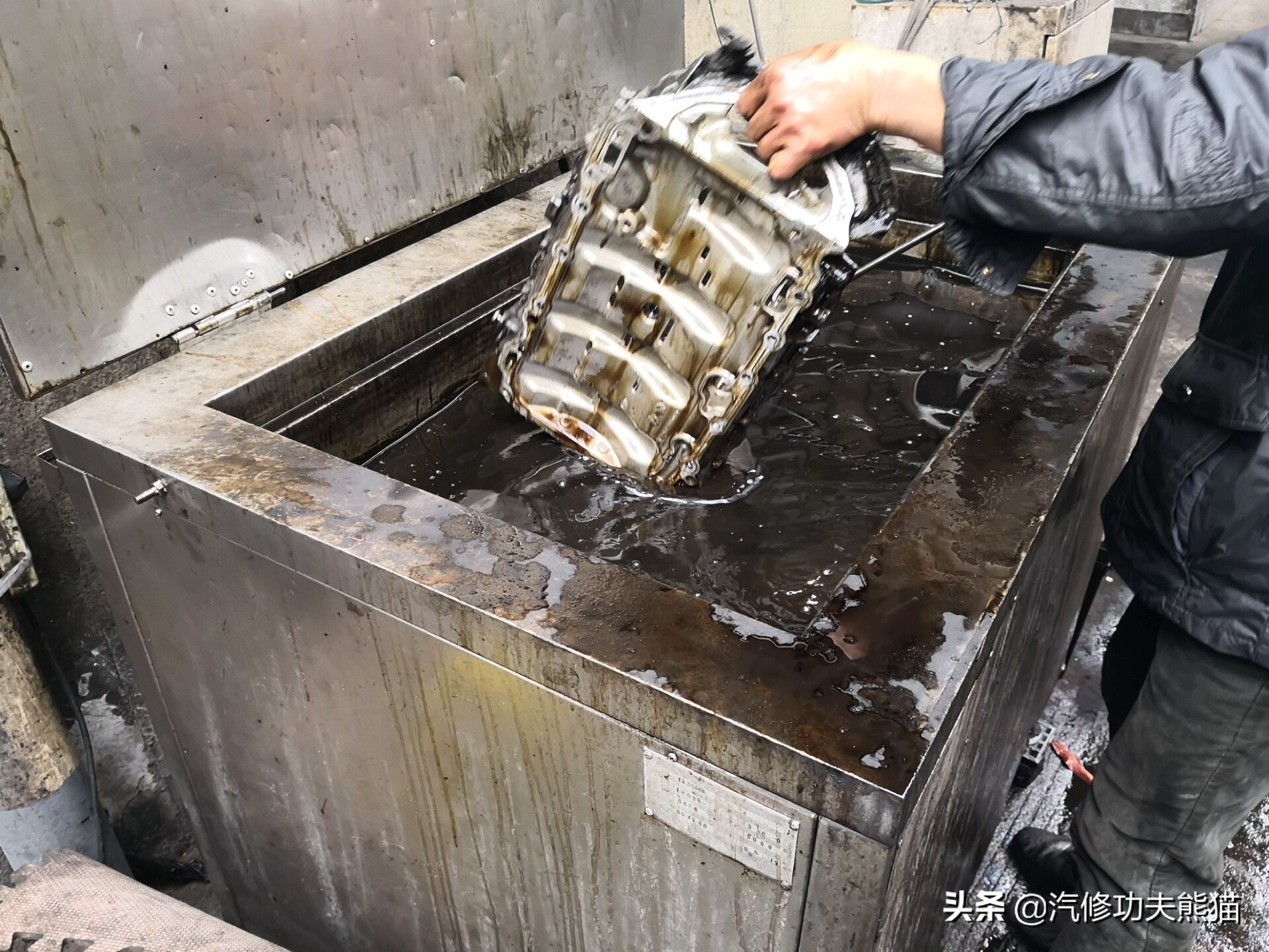 昊锐ea888二代换正时链条,昊锐ea888漏机油的地方是哪些