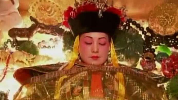 慈禧棺椁老照片,慈禧墓里陪葬品的图