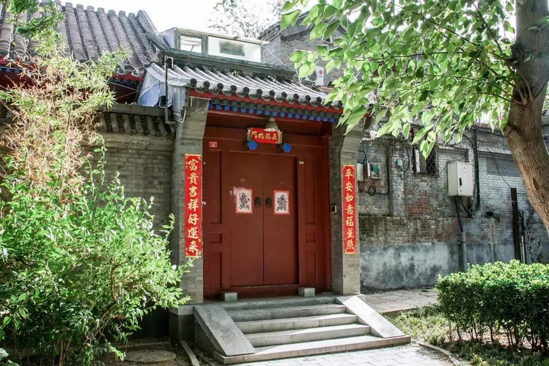 丈夫送的上亿家产，她一分不留，全捐给了故宫