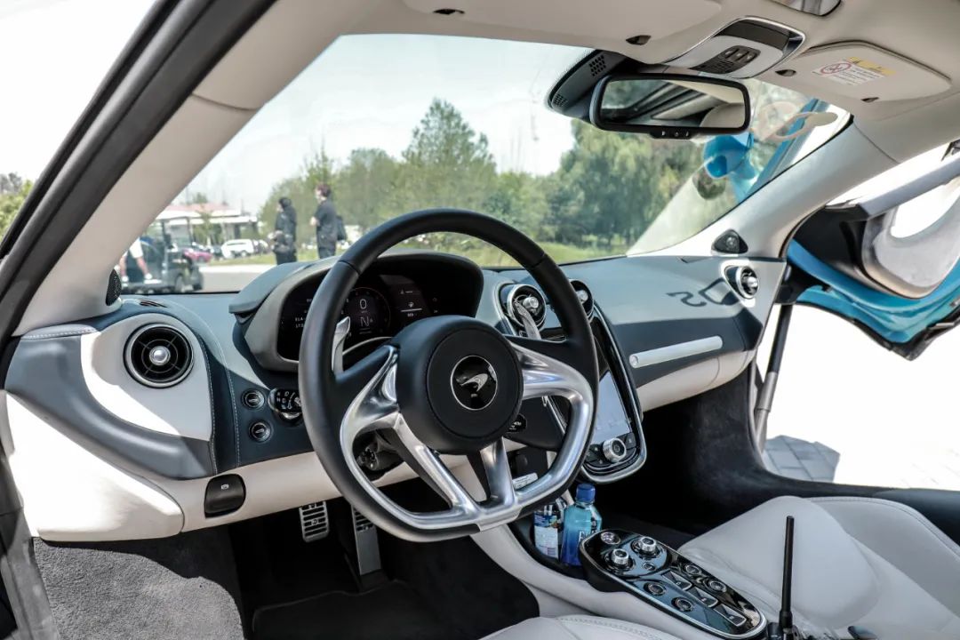 迈凯伦gt实拍路试,2021款迈凯伦gt第一视角试驾