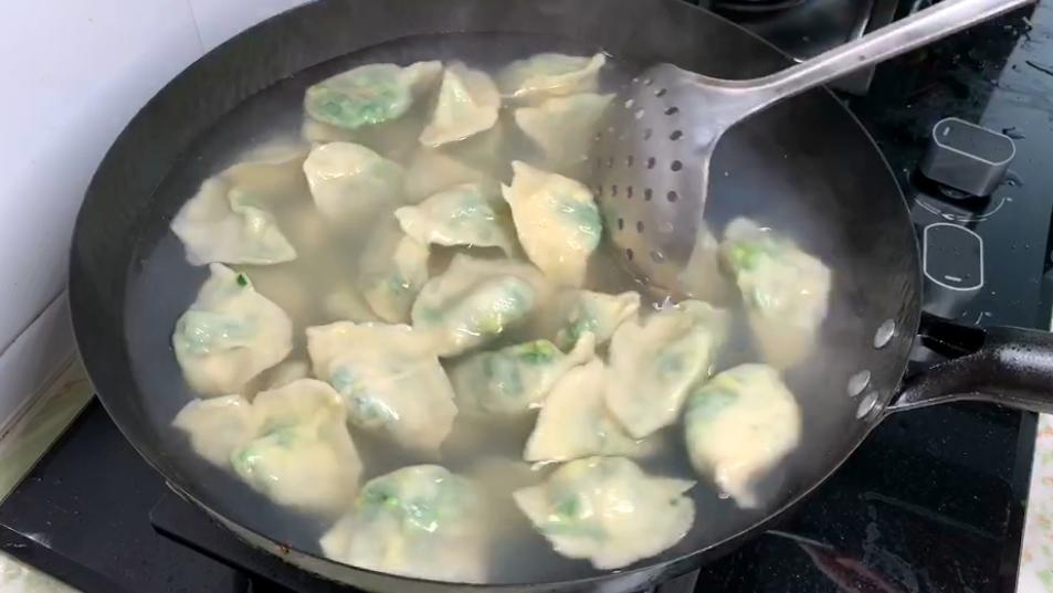 三鲜水饺怎么好包不散视频,三鲜饺子怎样做到汁多皮薄