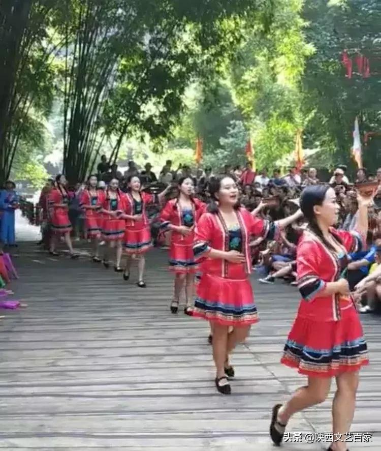 作家专栏:李爱霞散文《三峡人家》