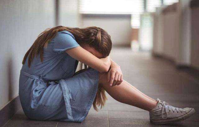 怎么对待那些瞧不起自己的人,对于瞧不起自己的人应该怎么处理