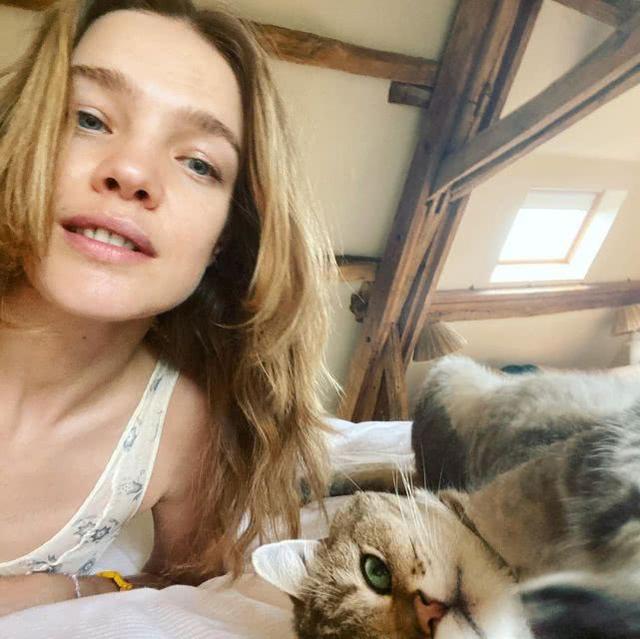 38岁LV太子妃跟婆婆同框情商高！老公心大，不介意她二婚还带仨娃