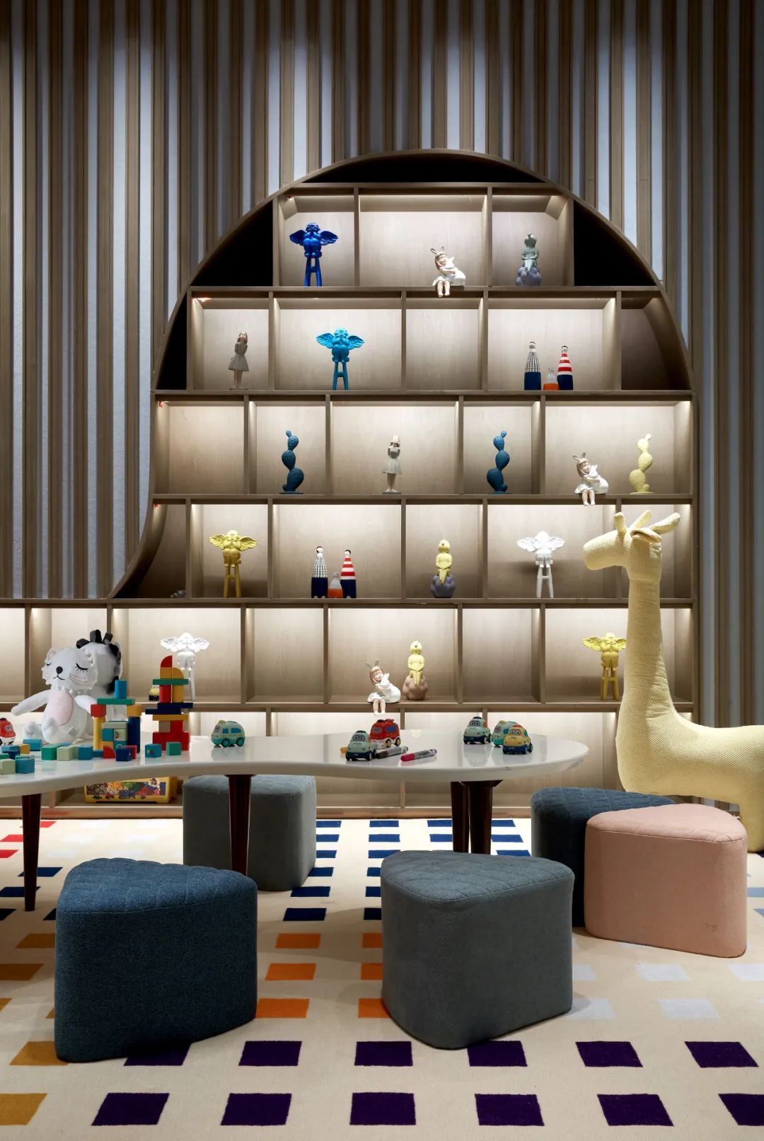 万灵设计创始人卫周敏：水墨兰庭，气韵悠长