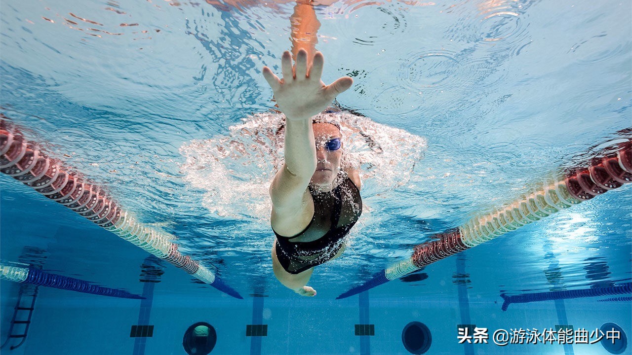 自由泳如何突破2分30秒瓶颈,自由泳遇到瓶颈不知怎么练如何办