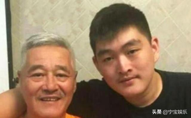 赵本山给儿子相亲被人看上,赵本山儿子恋情被曝