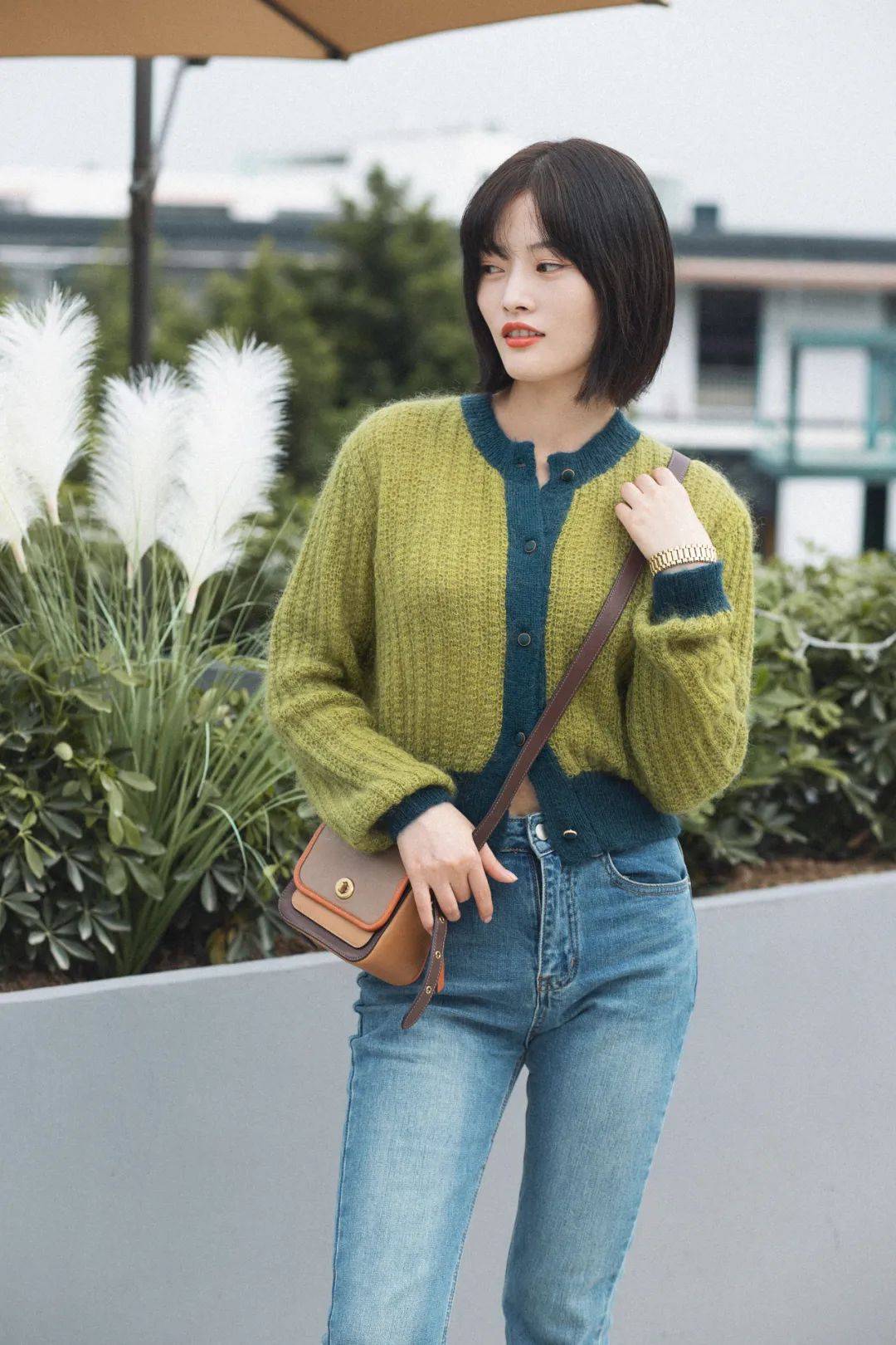 没有什么比羽绒更温暖,同样是温暖感十足的毛衣