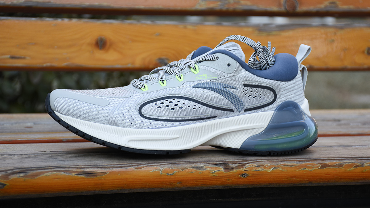 黑科技跑鞋,安踏缓震跑鞋测评