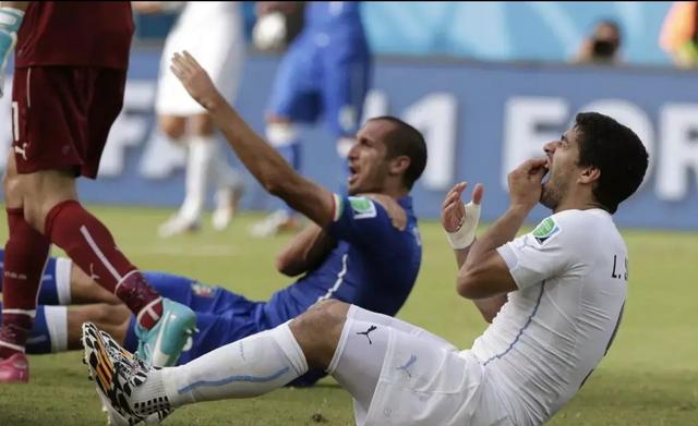 足球史上最恶劣的十大犯规,足球史上十大野蛮犯规